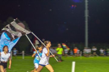 Giro di campo con le bandiere